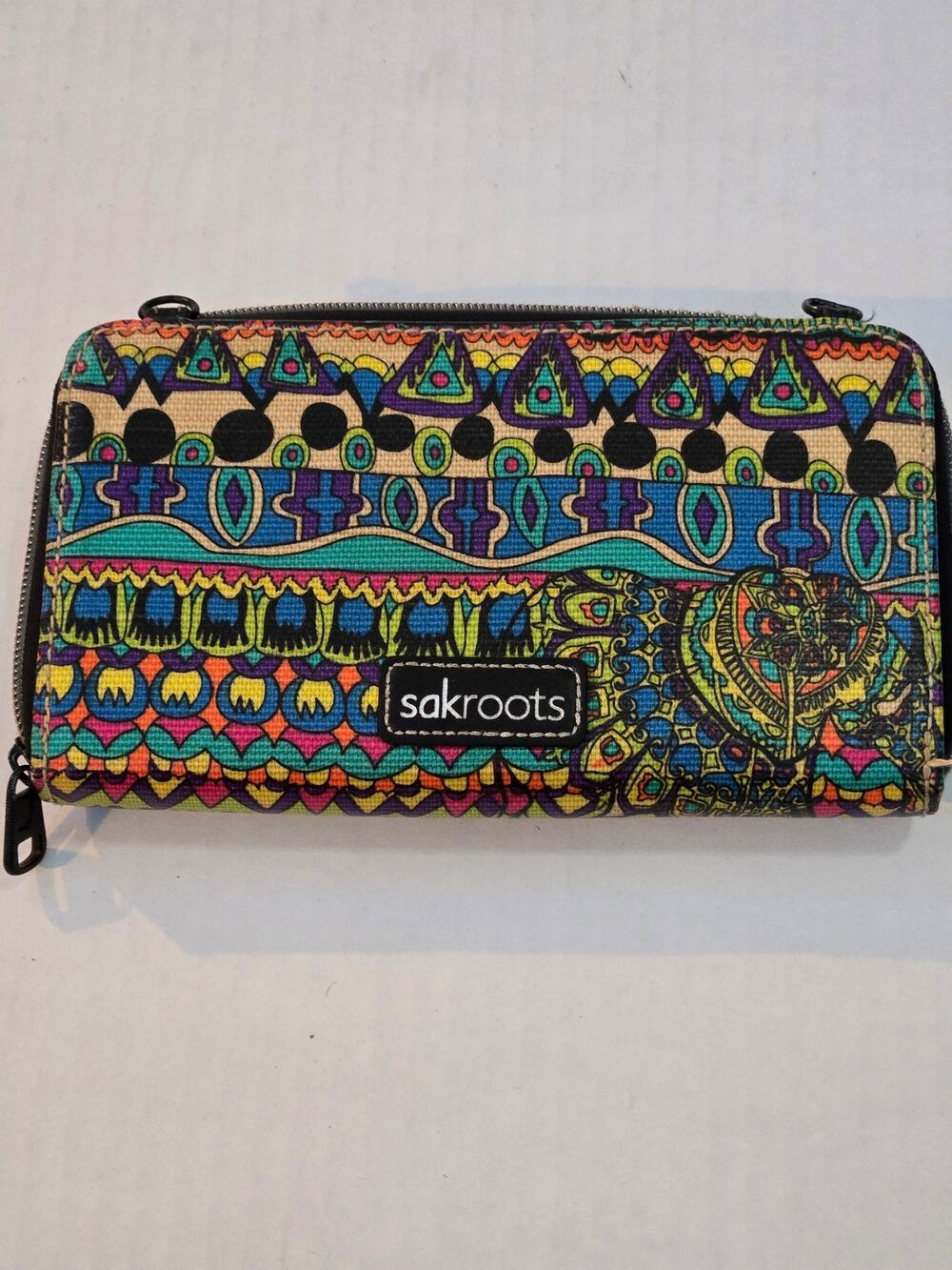 Sakroots Wallet Credit Card Zip Around Multicolored Embroidered PinK Elephant